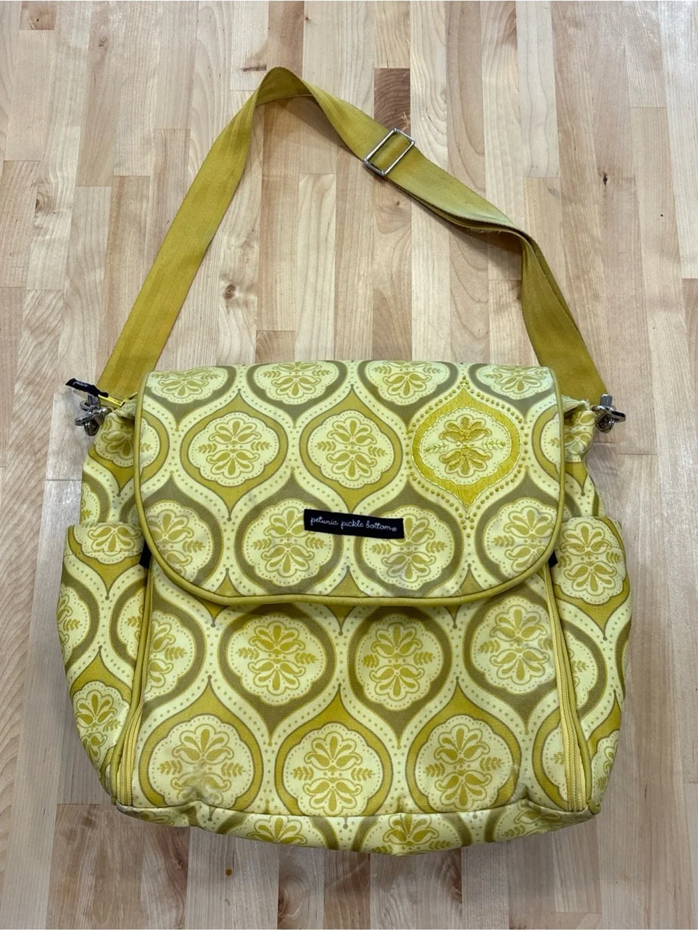 Petunia Pickle Bottom Geometric Shoulder Diaper Bag Yellow/Tan w Pad, Pouch
